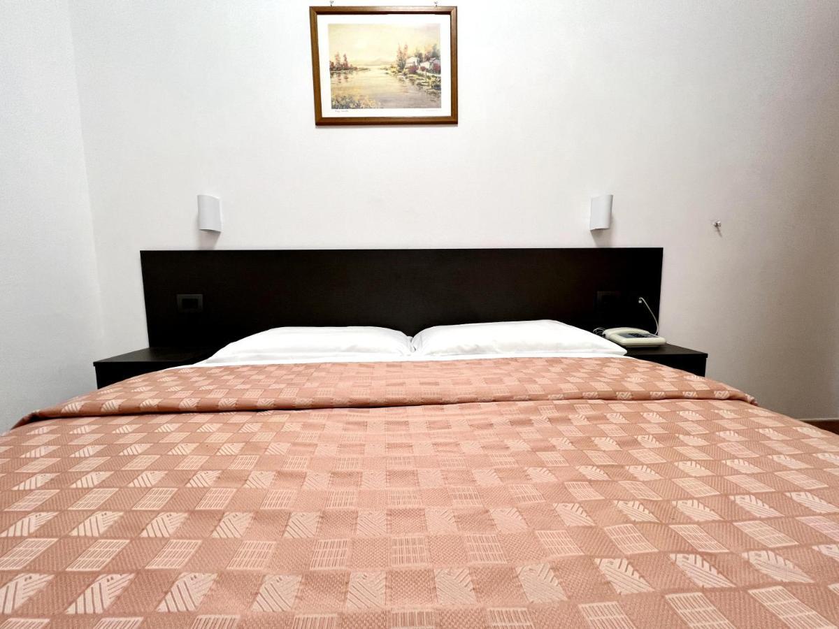 Hotel Domus Termini Rome Luaran gambar