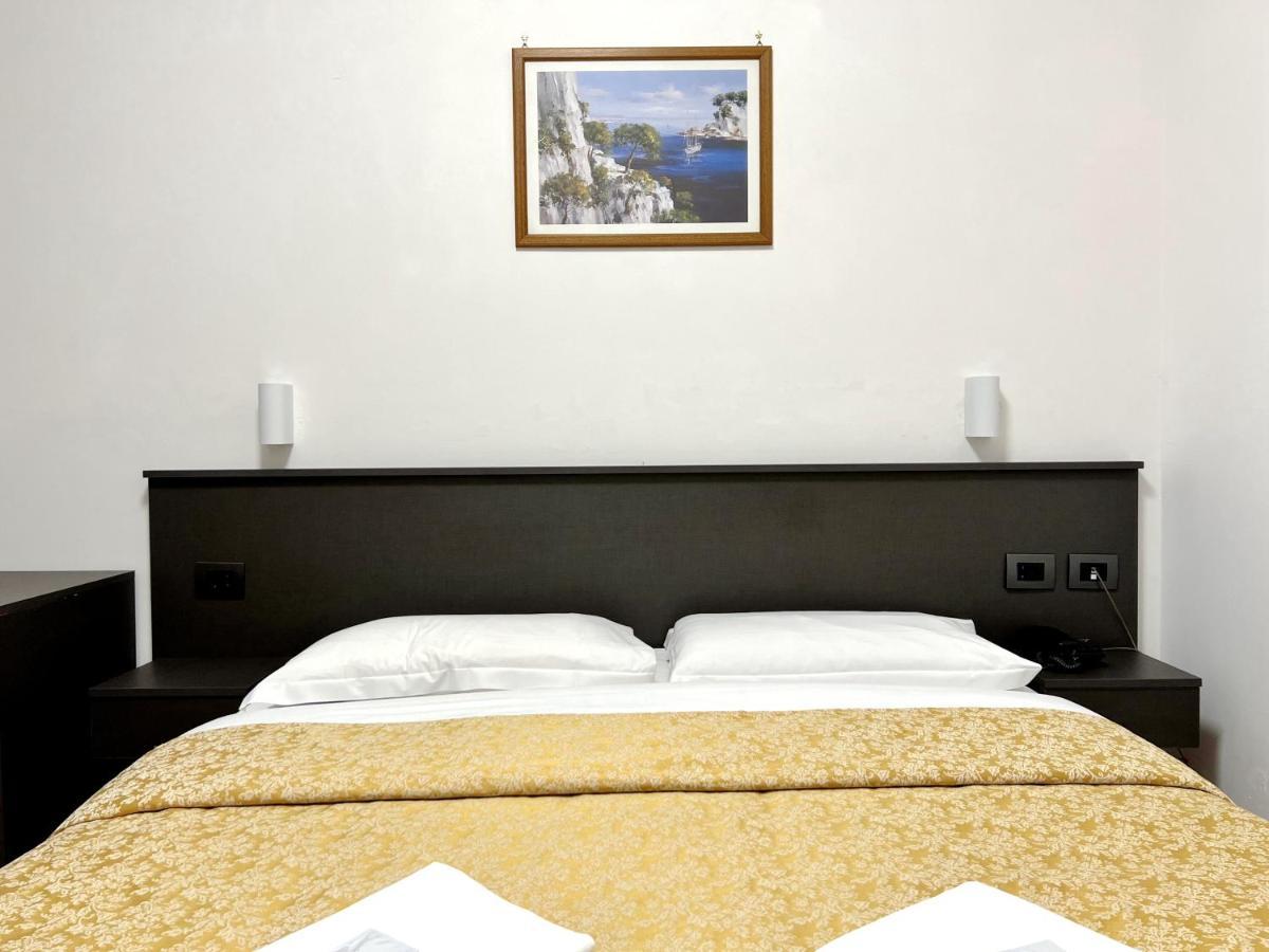 Hotel Domus Termini Rome Luaran gambar